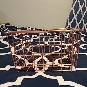 Copper wired square basket